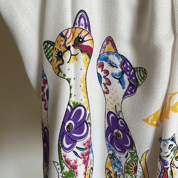 Cat Lovers Scarf or Shawl. - Picture 10 of 13